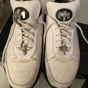 Mauri white leather shoes
